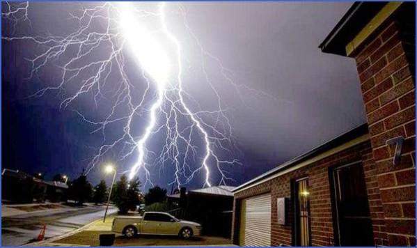 lightning strikes in australia 528180 THUNDERSTORMS And NIGHT SAFARI