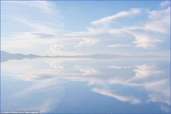 bolivia salt flats salar de uyuni worlds largest mirror 9 Bolivia Salt Flats   Salar de Uyuni Worlds Largest Mirror