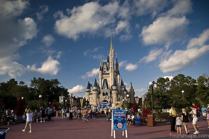 %name 8 Best Tourist Attractions in Florida
