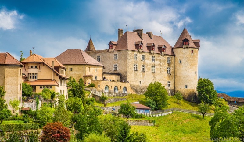 15 Best Castles in Switzerland - The Crazy Tourist