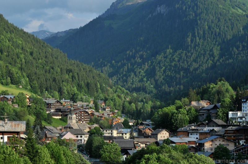 a complete guide to morzine travel tourism map of morzine 7