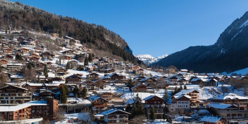 a complete guide to morzine travel tourism map of morzine 8