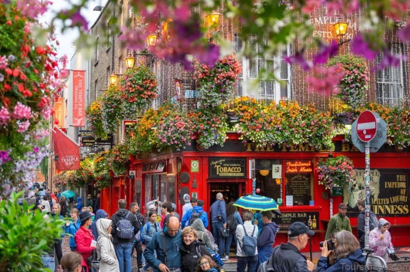 the ultimate travel guide for ireland a map of the nations best destinations 6