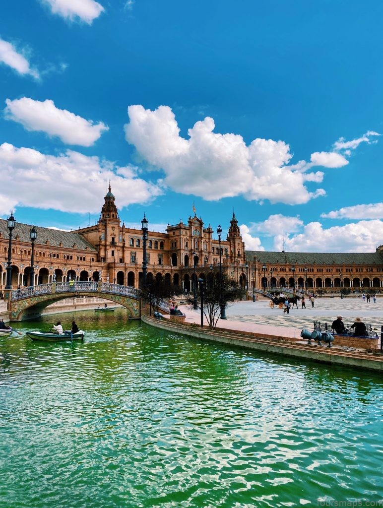 %name How To Plan The Perfect Trip To Seville, Spain